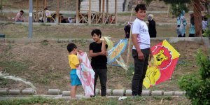 Gökyüzü, uçurtmalarla şenlendi