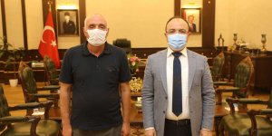 Vali istedi muhtar sigarayı bırakmak için söz verdi