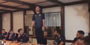 Yeni Malatyasporlu futbolculardan şarkı performansı