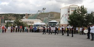 'Biz Anadoluyuz' kafilesine davul zurnalı karşılama