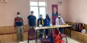 Çıldır Toplum Sağlığı Merkezinden köylerde aşı uygulaması