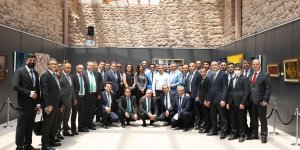 İtalyan ressamların eserleri, tarihi İshak Paşa Sarayı'nda