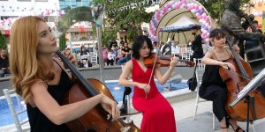 Van'ın ilk ve tek sanat galerisine görkemli açılış