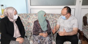 Vali Yırık, Zafer Bayramı'nda 99 yaşındaki Pembe nine ile bir araya geldi