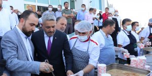 Malatya'da MTSO aşure dağıttı