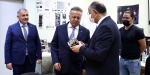 İTÜ ve TİM'in uydular için geliştirdiği yerli güneş panelinde çalışmalar sürüyor