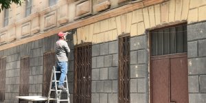 Kars'ta tarihi binalar gün yüzüne çıkıyor