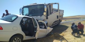 Otomobil ile kamyon çarpıştı: 1 ölü, 1 yaralı