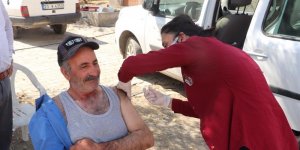 Kovancılar ’da aşı seferberliği, ekipler kapı kapı dolaşıp vatandaşları aşılıyor