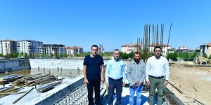 Başkan Çınar, Yakınca yarı olimpik yüzme havuzunun inşaatını inceledi
