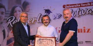 Battalgazi'de yazar Aslanhan, gençlerle buluştu
