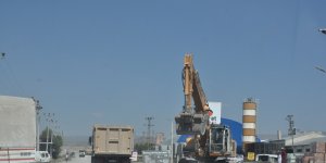 Organize ve Küçük Sanayi Sitesi'nin yolları yapılıyor
