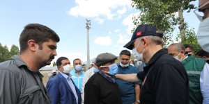Bakan Yardımcısı Suver, Özalp'te selden etkilenen mahallelerde incelemelerde bulundu