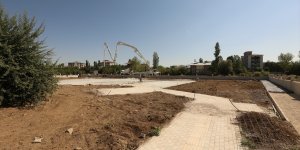 İpekyolu Belediyesi ilçede 15 parkın yapım çalışmalarını sürdürüyor