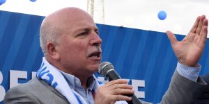 Mavi beyazlı taraftarlar: "İyi ki Mehmet Sekmen var"