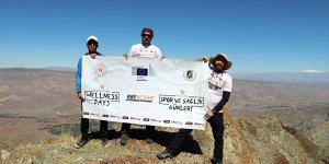 Iğdırlı dağcılar 'Avrupa Spor Haftası'nı 2 bin 400 rakımda kutladı