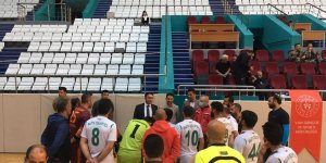 Genel Sekreter Çelikel, görme engelliler futsal müsabakasını izledi