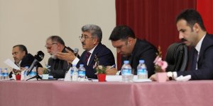 Van Valisi Bilmez, Saray ilçesinde muhtarlarla bir araya geldi