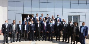 Vali Bilmez, Saray ilçesinde muhtarlarla bir araya geldi