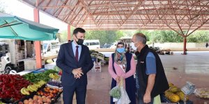 Kaymakam Gülderen, pazar yerini denetledi