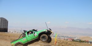 Off-road yarışları nefes kesti