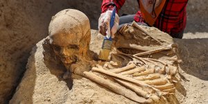 Çavuştepe Kalesi'nde yeni mezar tipi ortaya çıkarıldı