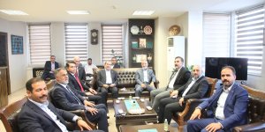 AK Parti Bitlis milletvekilleri Kiler ve Taşar, Ahlat Kaymakamı Dağ'ı ziyaret etti