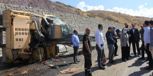 Malatya'da iş makinesi devrildi: 1 yaralı
