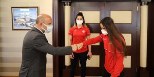 Ağrı Valisi Varol, başarılı sporcularla bir araya geldi