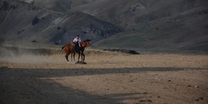 Van'daki Kırgız Türkleri 5 bin yıllık 'kökbörü' sporunu yaşatmaya çalışıyor