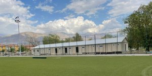 Erzincan'da 6 yıl önce yanan spor sahası yeniden hayat buluyor