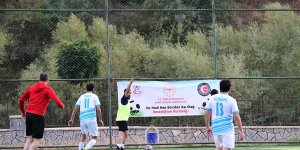 Sağlık çalışanlarına destek maçı