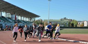 Kars'ta Cumhuriyet Koşusu'na 113 sporcu katıldı