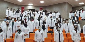 FÜ Tıp Fakültesi öğrencileri beyaz önlüklerini giydi