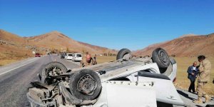 Tatvan-Hizan karayolunda kaza: 1 ölü, 4 yaralı