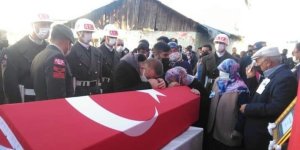 Şehit er Enes Yıldız Ardahan'da son yolculuğuna uğurlandı