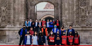 Palandöken Gençlik Merkezi tarafından 'Tarihimizi Görüyoruz' adlı gezi düzenlendi