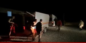 Bitlis'te römorklu minibüste 70 düzensiz göçmen yakalandı