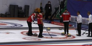 Curling 2022 Kış Olimpiyat Oyunları Ön Eleme Müsabakaları Erzurum'da son gününde devam ediyor