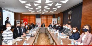 Vali Bilmez, tekstil yatırımcıları ile bir araya geldi