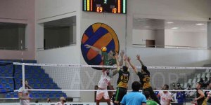 Efeler Ligi: Bingöl Solhan Spor: 0 - Yeni Kızıltepe Spor: 3