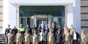 Jandarma Genel Komutanı Çetin'den şehit ailelerine ziyaret