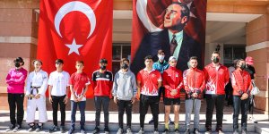 Van Büyükşehir Belediyesinden spor kulüplerine 1 milyon lira destek