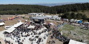 Erzincan'da 5. Dumanlı Yaylası Gençlik ve Doğa Festivali renkli görüntülere sahne oldu