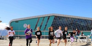 Erzincan'da 'Amatör Spor Haftası' atletizm yarışmaları