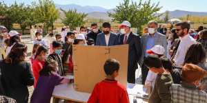 Gürpınar'da TÜBİTAK Bilim Fuarı Sergisi