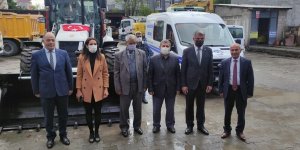 Kağızman Belediyesine hibe edilen araçlar törenle teslim edildi