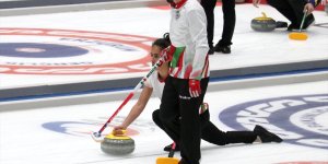 Curlingde 2022 Kış Olimpiyat Oyunları ön eleme müsabakaları Erzurum'da başladı