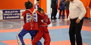 Yumruklar şampiyonluk için vuruldu