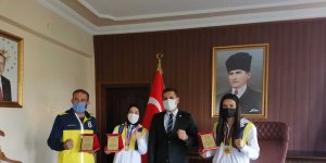 Kaymam Böçkün'den şampiyonlara plaket